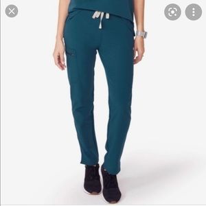 Figs Caribbean Blue Yola petite scrub pant